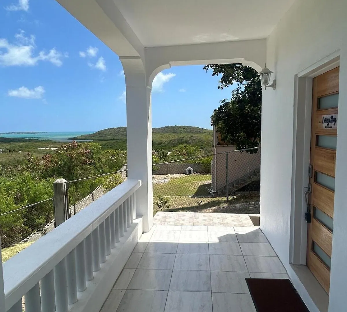 Апартаменты Oceanview Long Bay Studio - Sleeps Up To 3 St. John's
